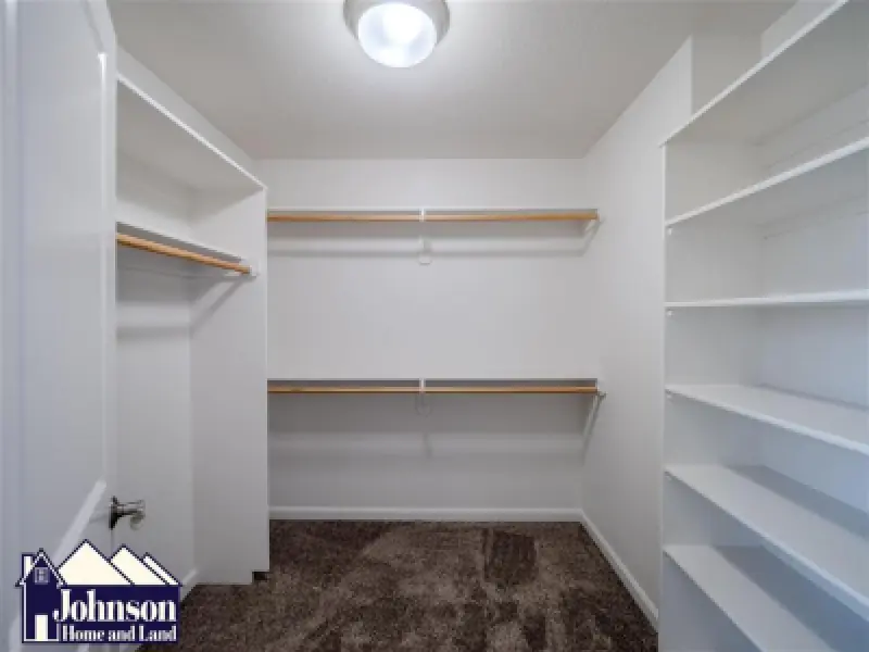 225 Division St Cowley #40