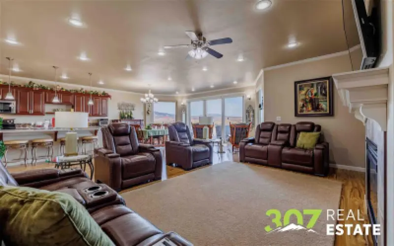 3331 Owens Ave Cody #18