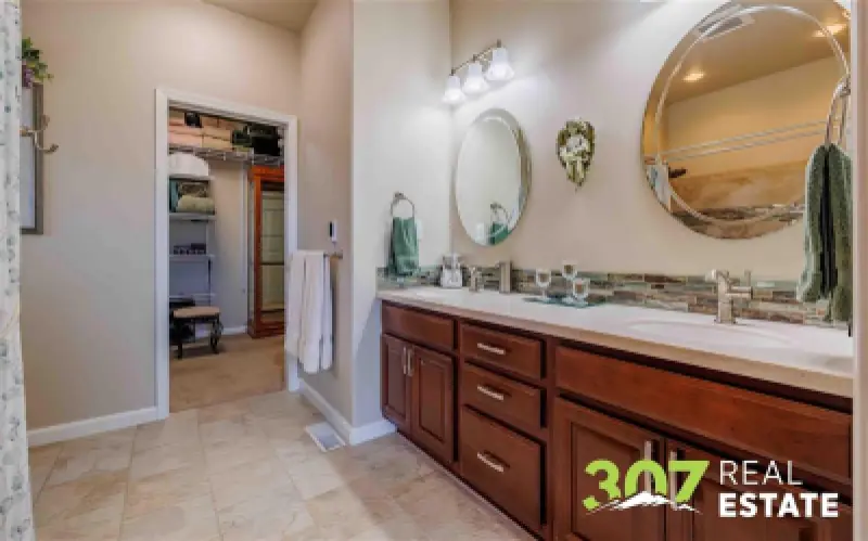 3331 Owens Ave Cody #24