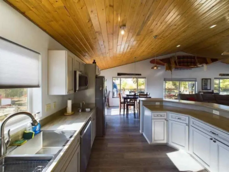 1 Streamside Dr Cody #26