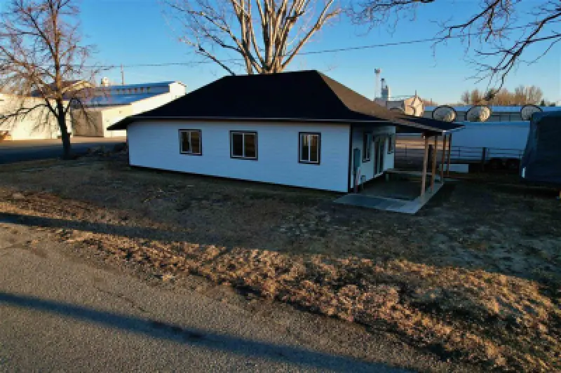 302 3rd St S Basin #1