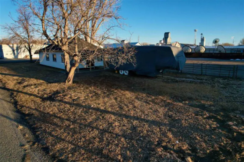 302 3rd St S Basin #21