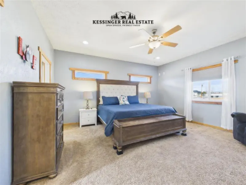 53 3rd St N Cowley #10