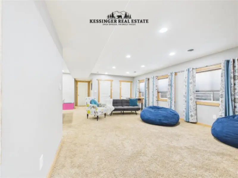 53 3rd St N Cowley #28