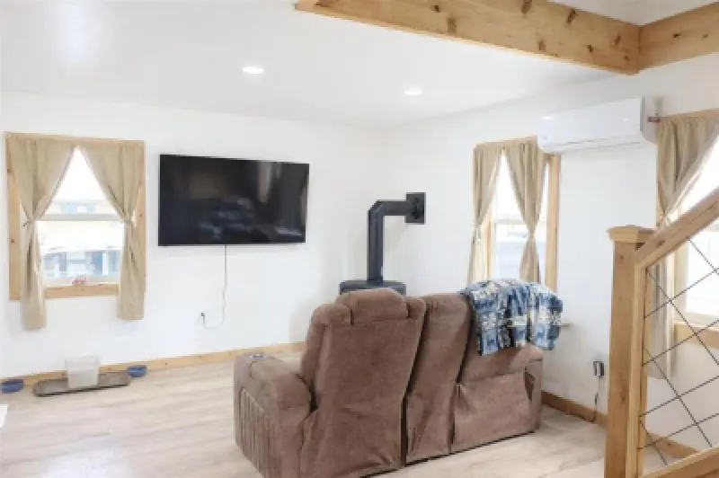 524 Birch St Frannie #10
