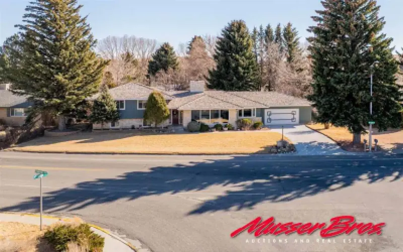 920 Skyline Dr Cody #3