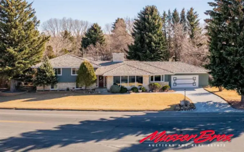 920 Skyline Dr Cody #4
