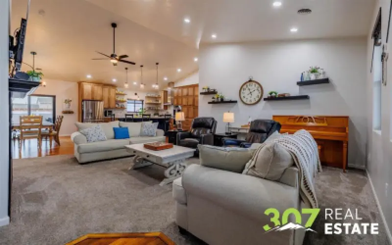 1090 Morning Glory Ln Powell #4