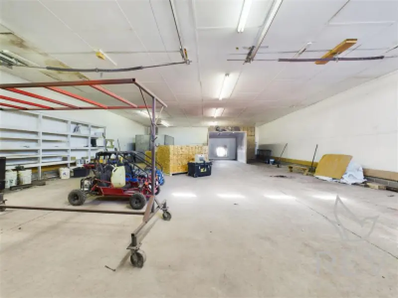 699 Lane 9 Powell #27