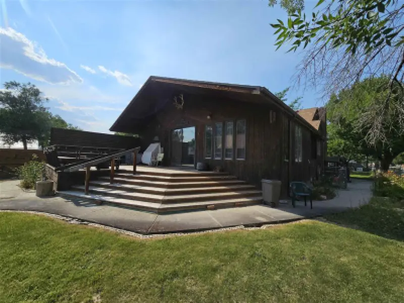 520 Obie Sue Ave Worland #2