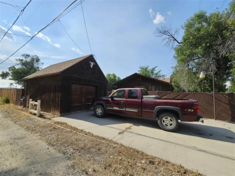 520 Obie Sue Ave Worland #4