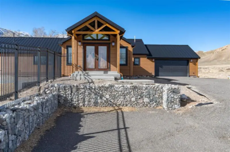 409 Tolman Rd Clark #14
