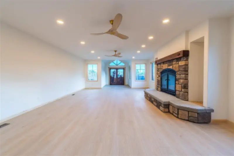 409 Tolman Rd Clark #19