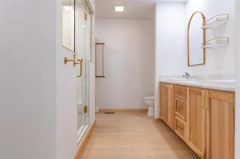 409 Tolman Rd Clark #32