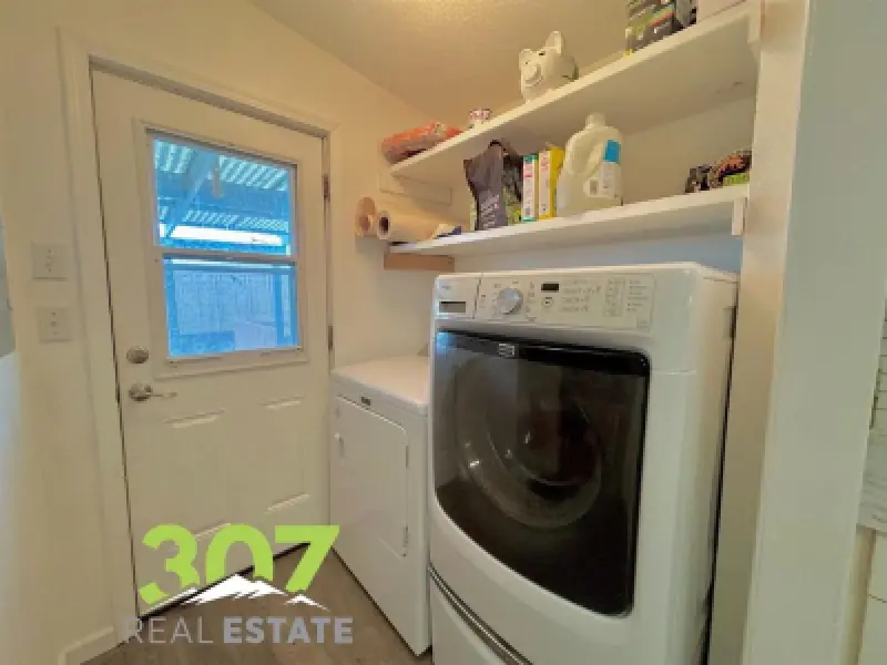 1280 Lane 8 Powell #27