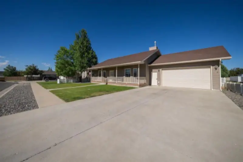926 33rd St Cody #55
