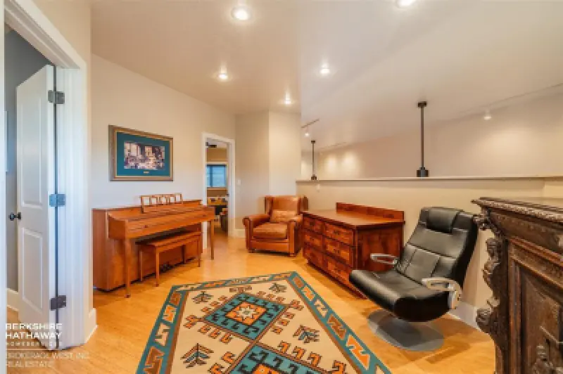 15 Hancock Dr Cody #33