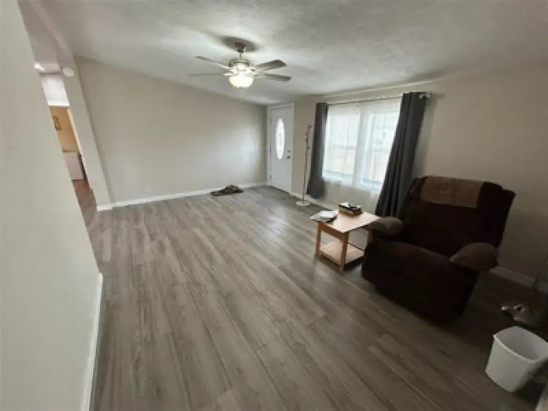 854 8th St Basin #4