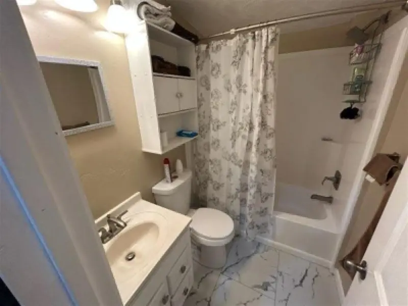 854 8th St Basin #7