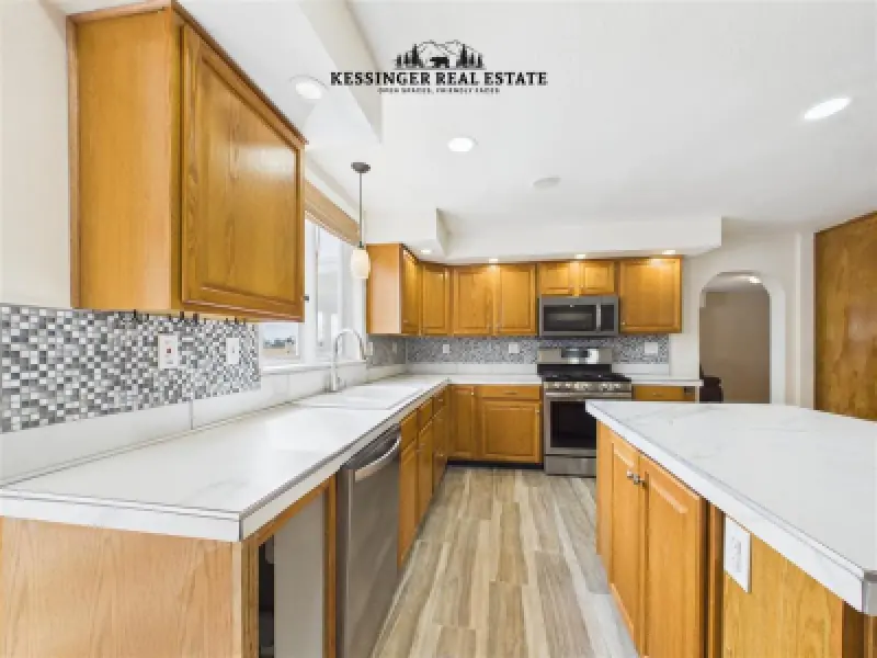 423 Lane 12 Powell #34