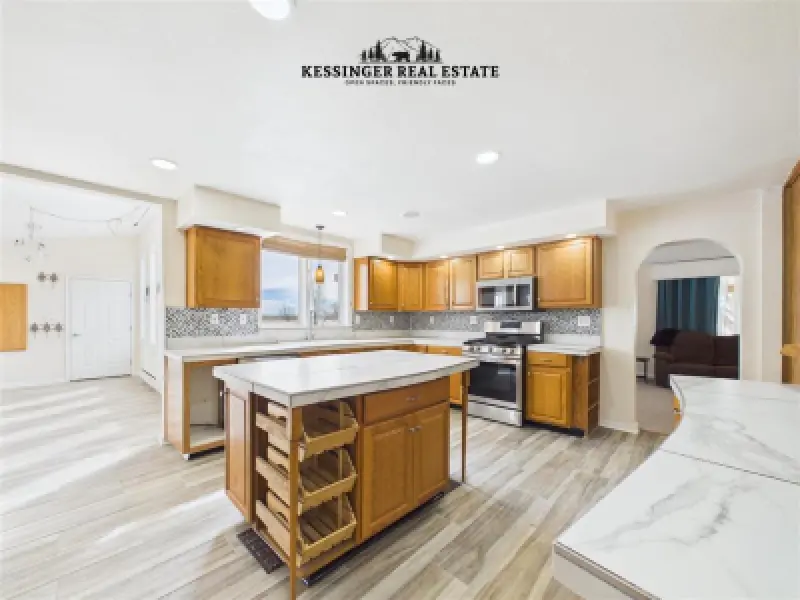 423 Lane 12 Powell #35