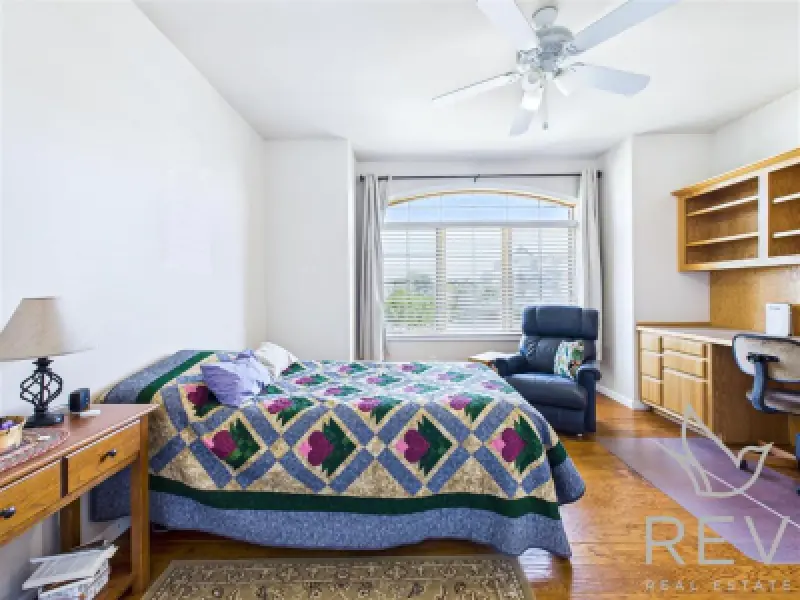 2332 Pioneer Ave Cody #28