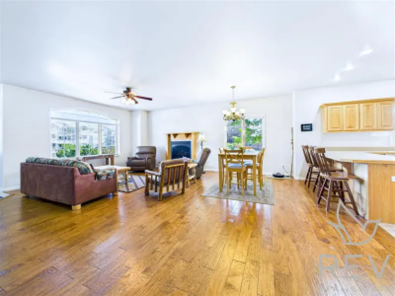 2332 Pioneer Ave Cody #30