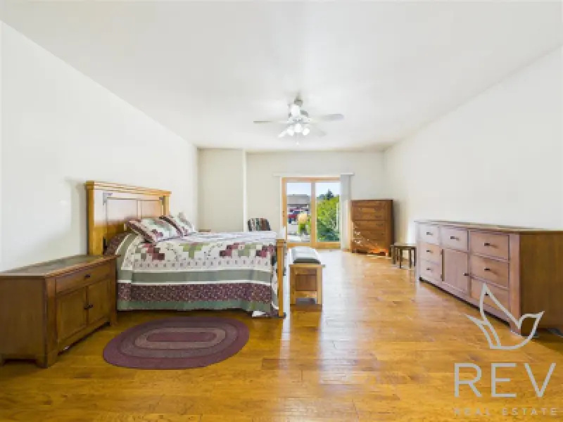 2332 Pioneer Ave Cody #34