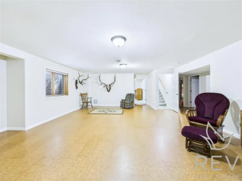 2332 Pioneer Ave Cody #41