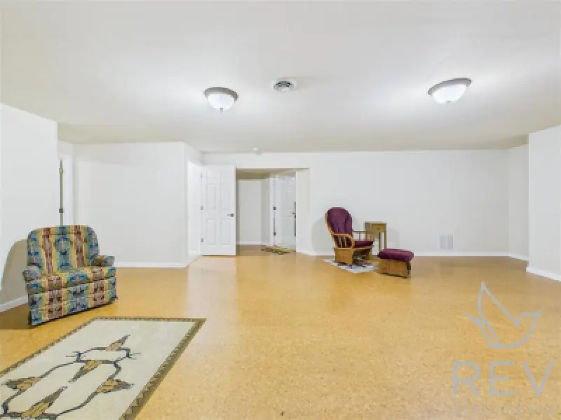 2332 Pioneer Ave Cody #43