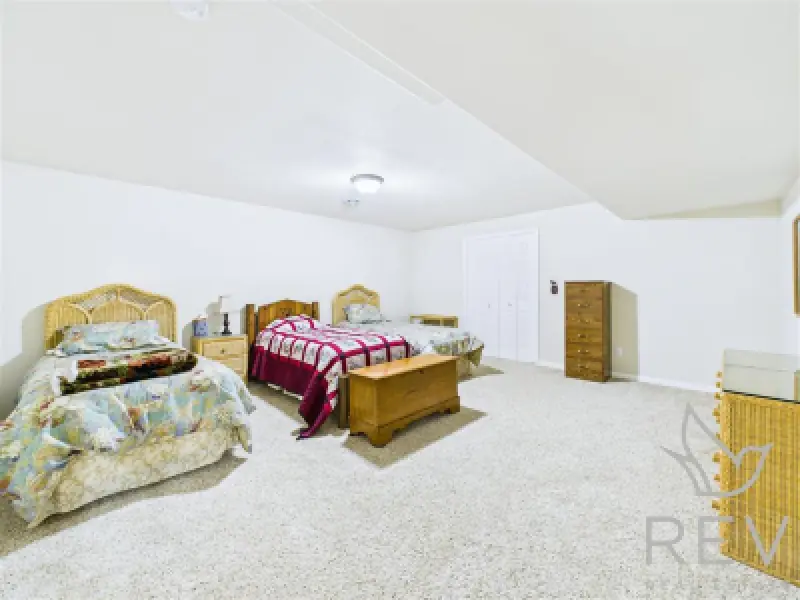 2332 Pioneer Ave Cody #44