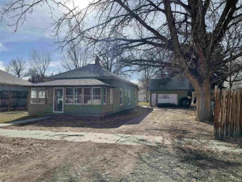 506 6th St S Basin #1