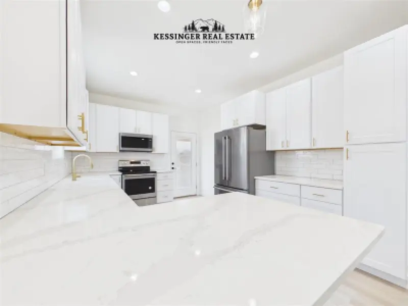 272 Park Ave Lovell #17