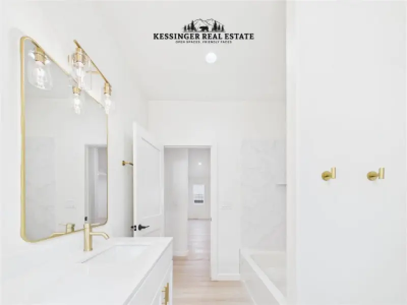 272 Park Ave Lovell #27