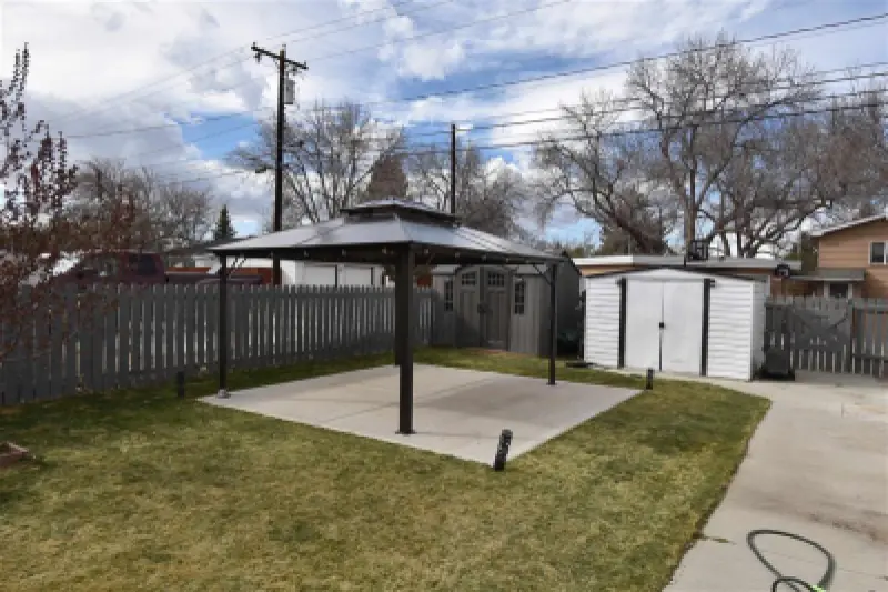 506 Shoshone St Powell #6