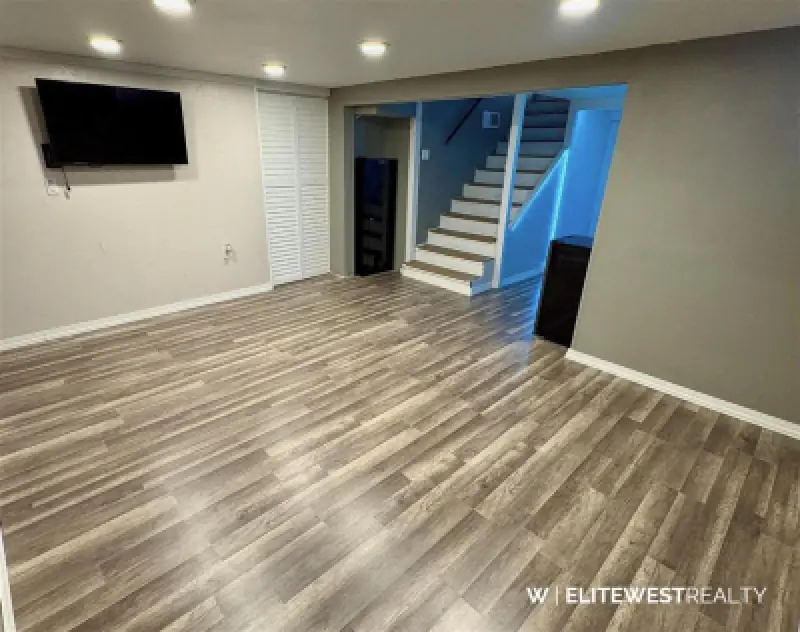 30 Division St Cowley #48