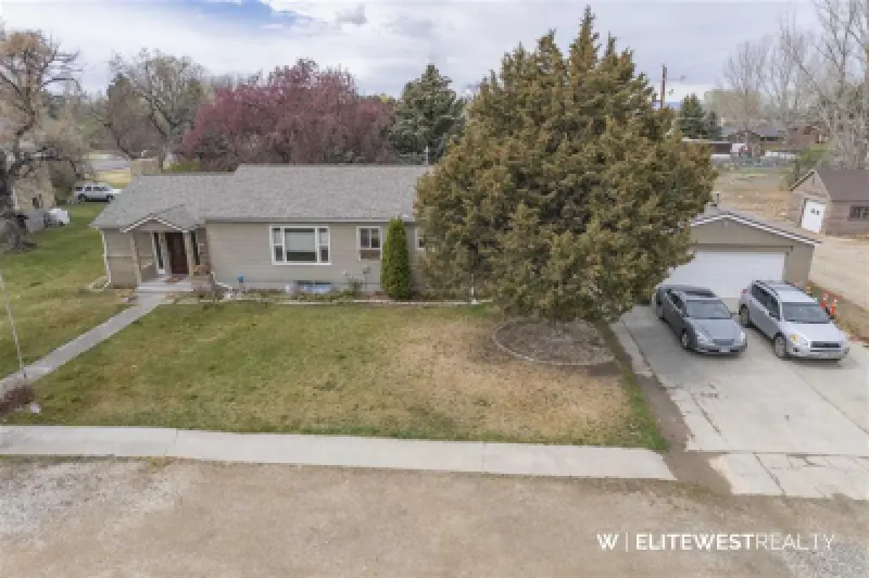 30 Division St Cowley #81