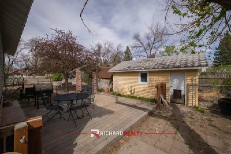 1302 Salsbury Ave Cody #17