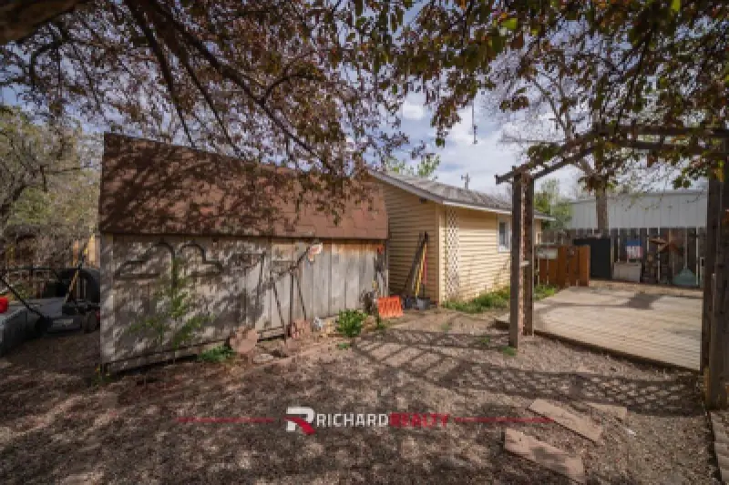 1302 Salsbury Ave Cody #19