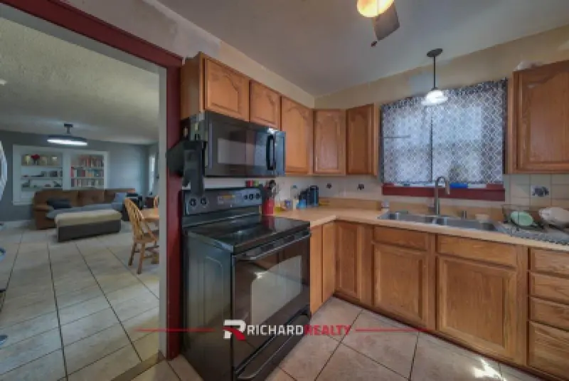 1302 Salsbury Ave Cody #9