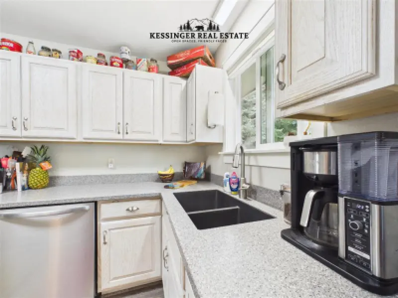 945 Avenue K Powell #10