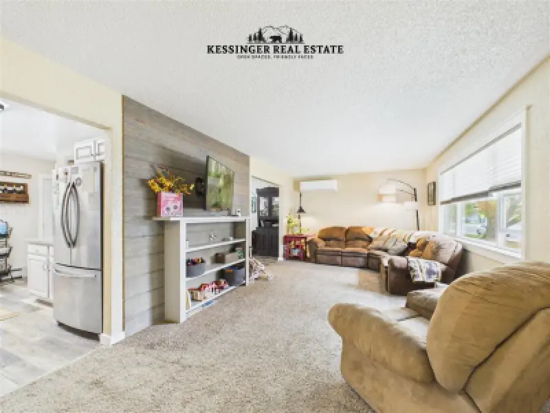 945 Avenue K Powell #2