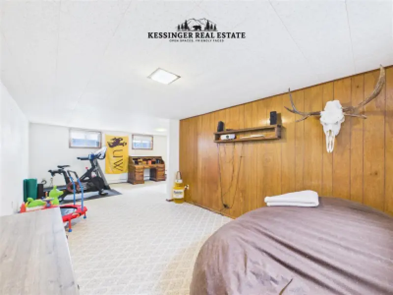 945 Avenue K Powell #27