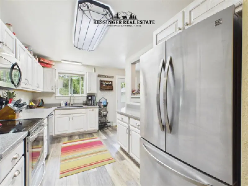 945 Avenue K Powell #4