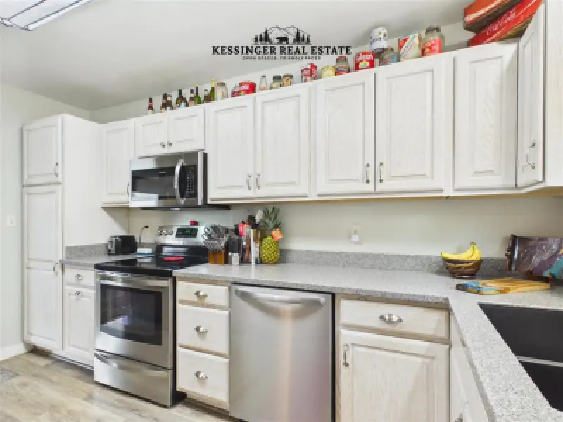 945 Avenue K Powell #9