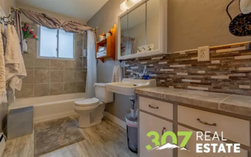 1214 Stampede Ave Cody #7