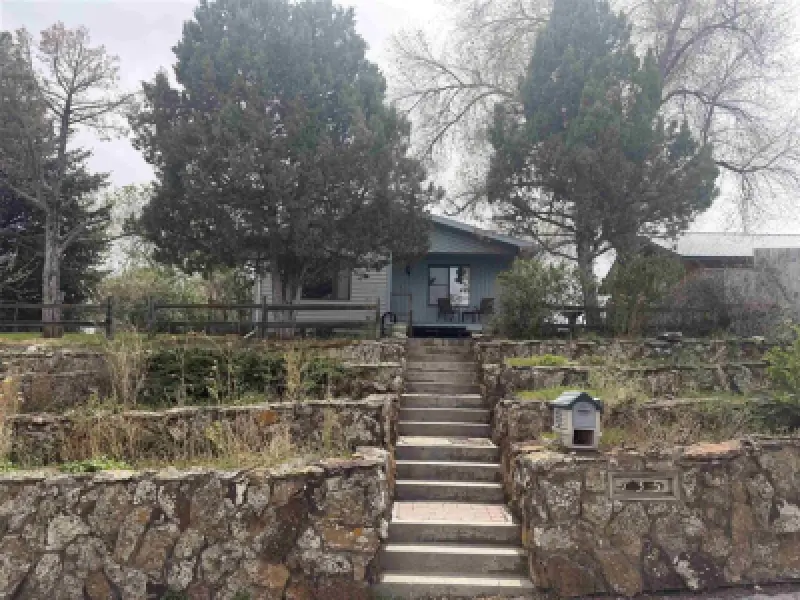 735 Mondell St Thermopolis #1