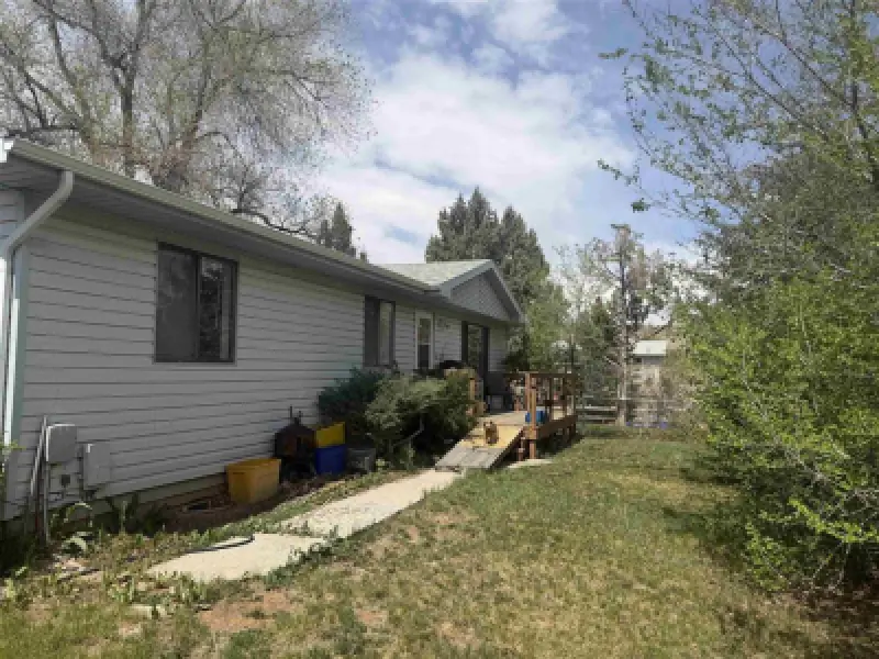 735 Mondell St Thermopolis #4