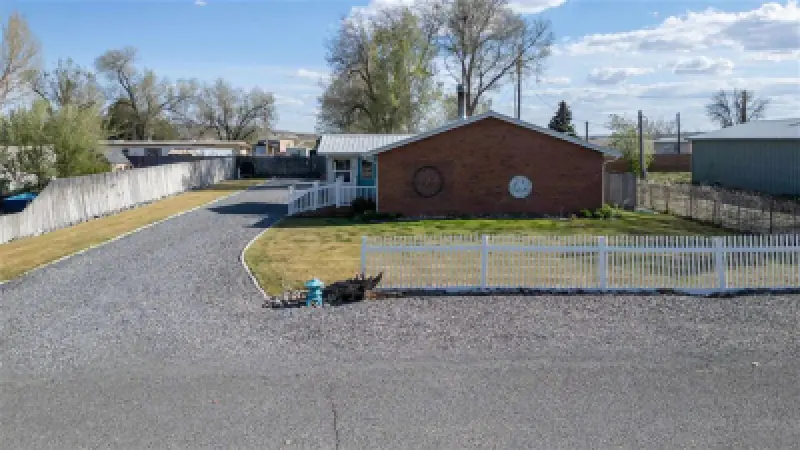 130 Shoshone Ave Byron #1