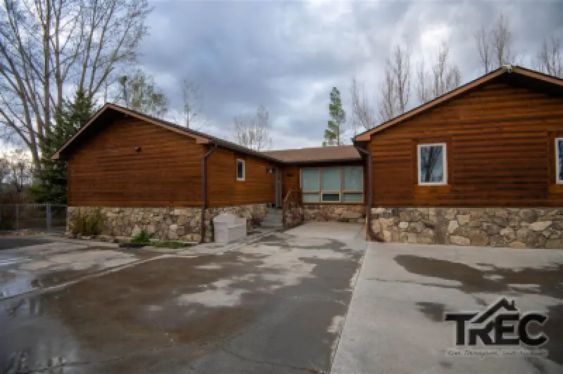 1040 Road 1 Powell #37